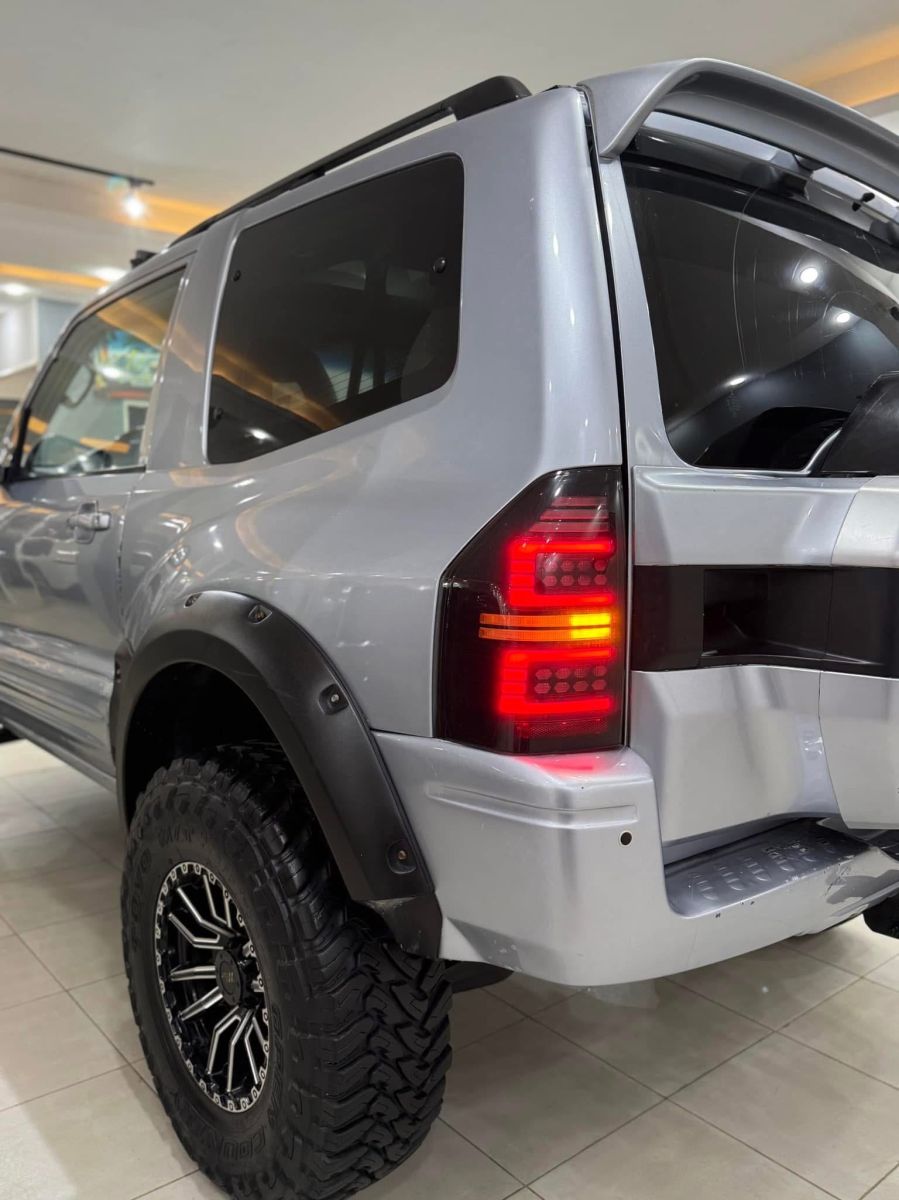 Mitsubishi Pajero LIMITED EDITION à Ariana - Photo 7