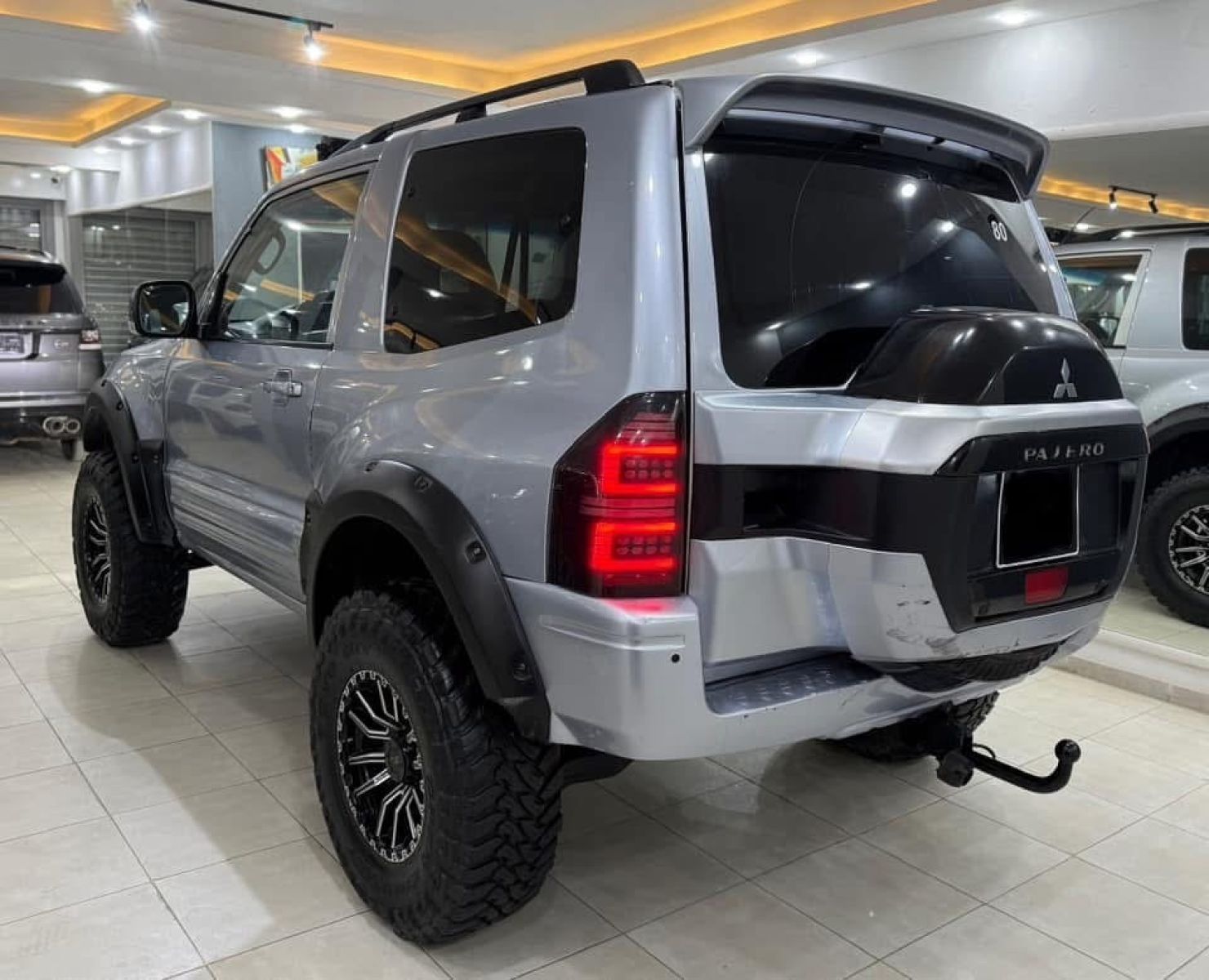 Mitsubishi Pajero LIMITED EDITION à Ariana - Photo 5