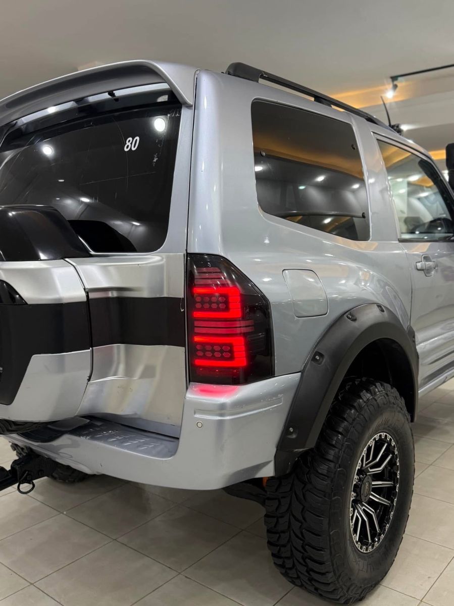 Mitsubishi Pajero LIMITED EDITION à Ariana - Photo 8
