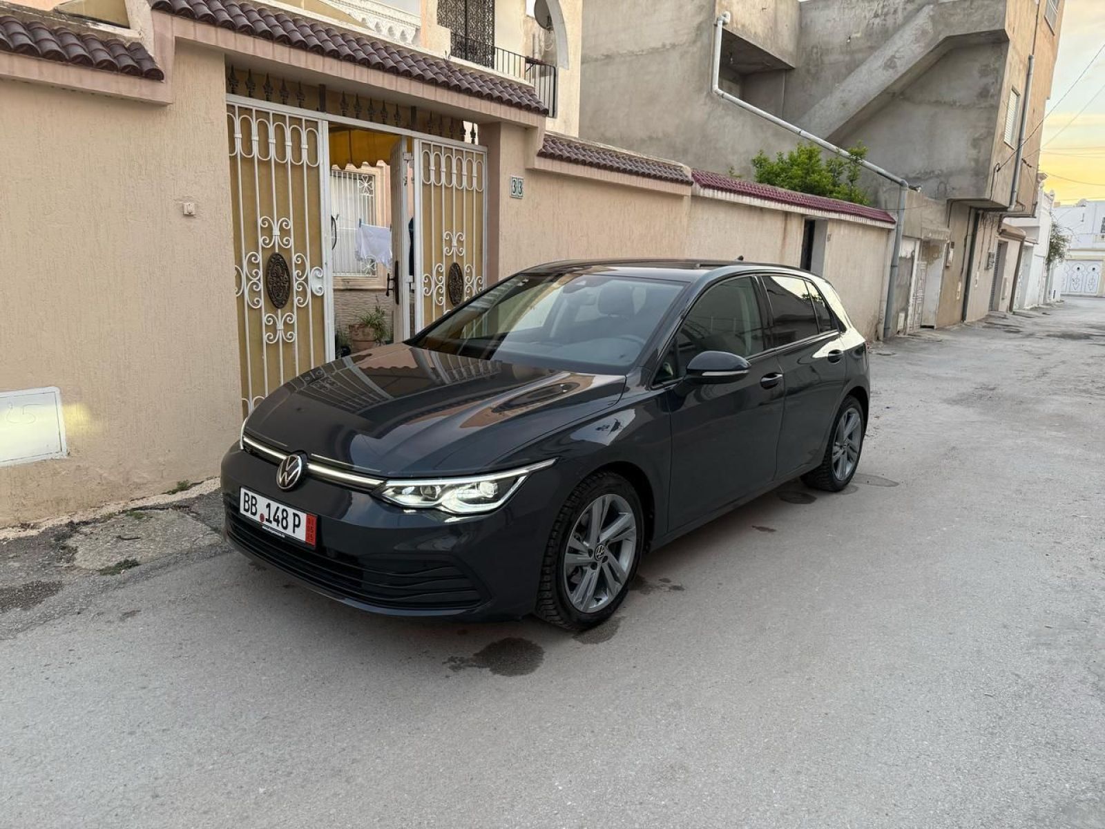  Divers Pièces et accessoires pour Peugeot 3008. TEL ;51670816. 