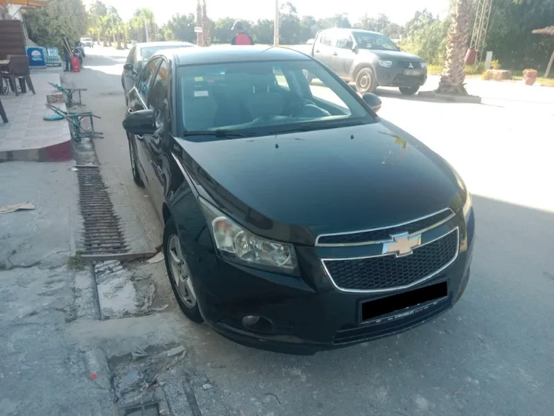 Chevrolet CRUZE Essence 2012 à Ben Arous - Photo 3