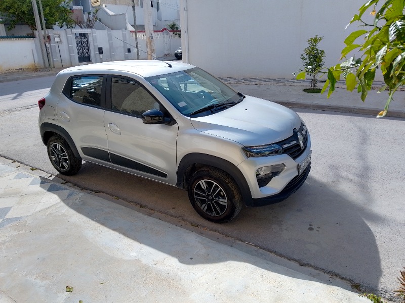  MAHINDRA XUV 300 ( Malle ; Parechoc et sous Parechoc arrière ; Feu anti - brouillard arrière Pièce d'origine 