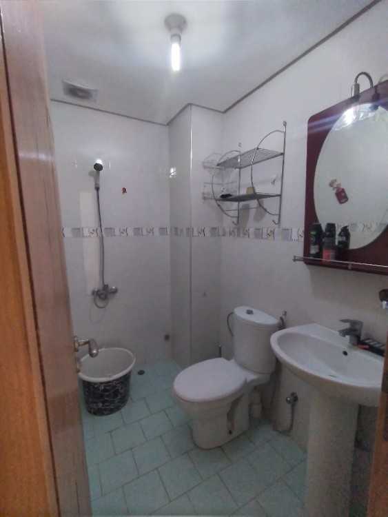 Apparemment à vendre
