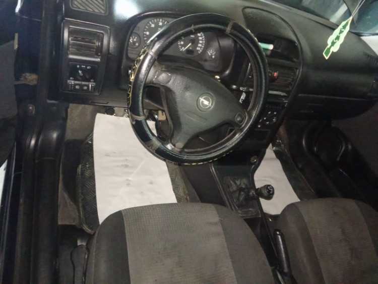 Opel astra model 2004