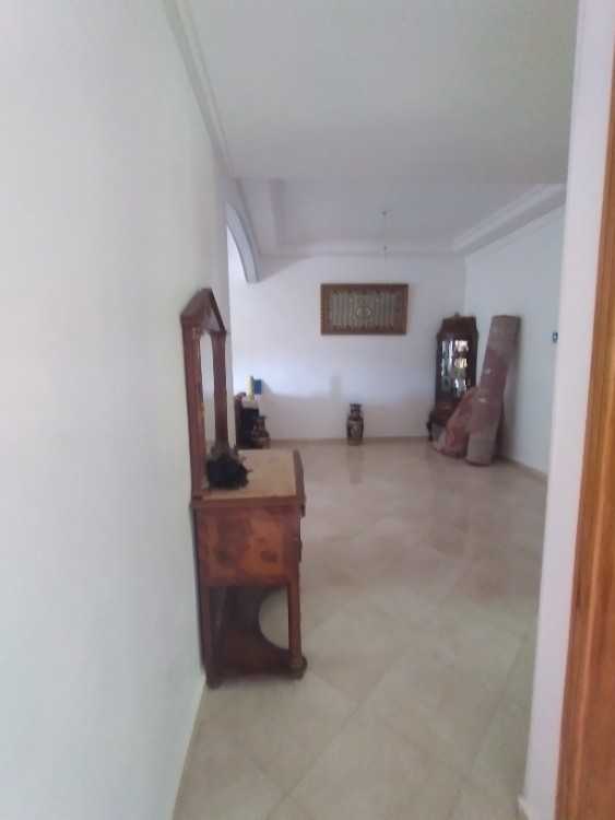 Apparemment à vendre