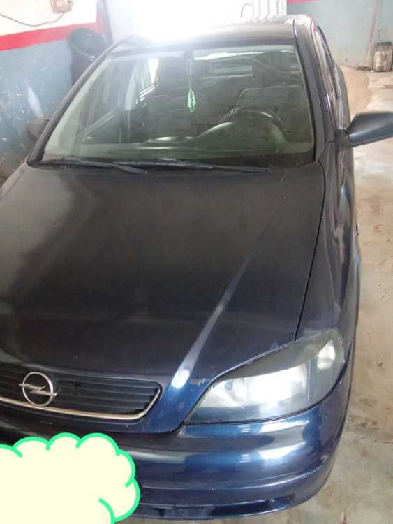 Opel astra model 2004