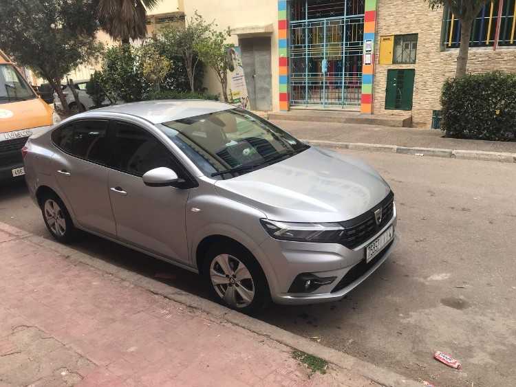 Dacia logan 2022 – comme neuve – 1ère main – bien