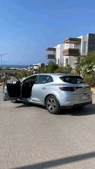 تأجير السيارات