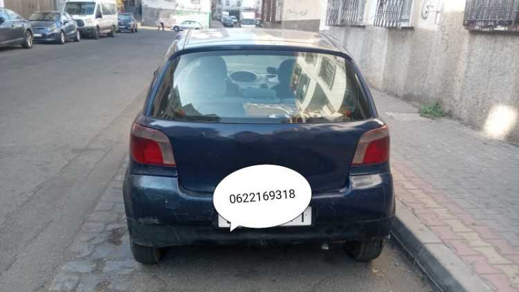Toyota yaris 2000 essence