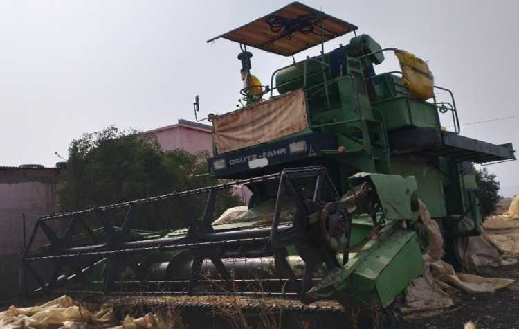 آلات الحصاد deutz-fahr للبيع بحالة ممتازة