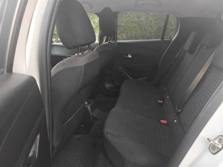 Peugeot 208 active 2021