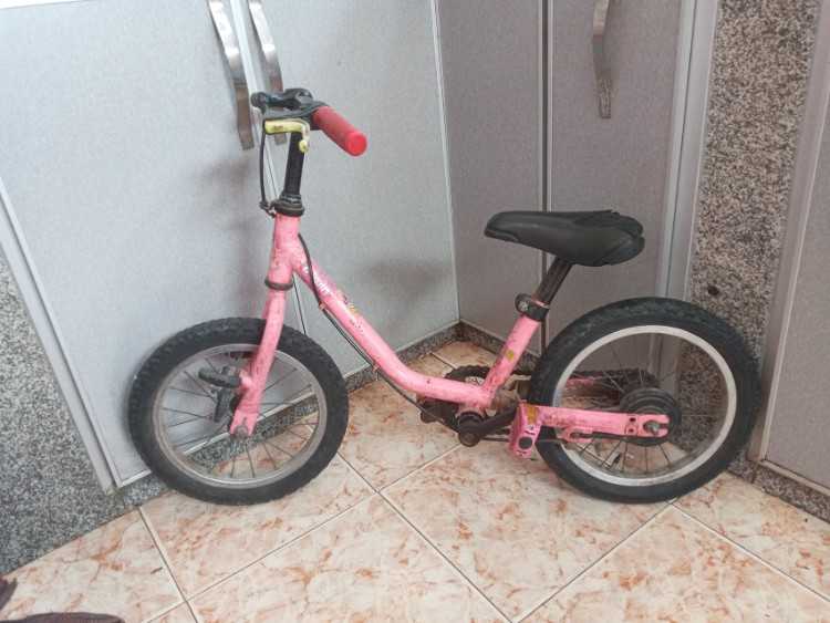 Bicyclette rose pour enfants