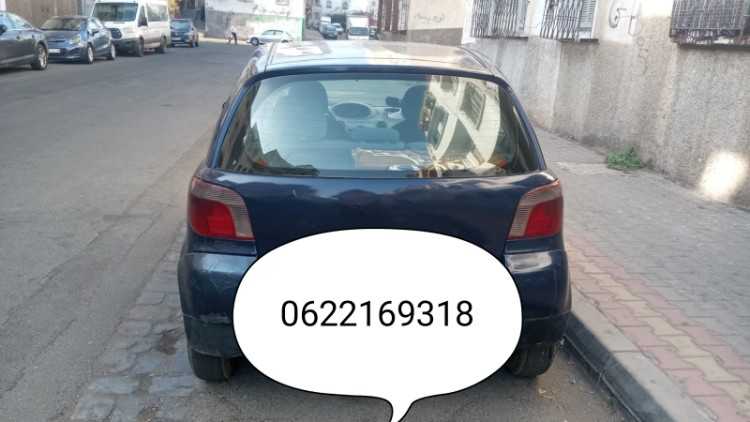 Toyota yaris 2000 essence