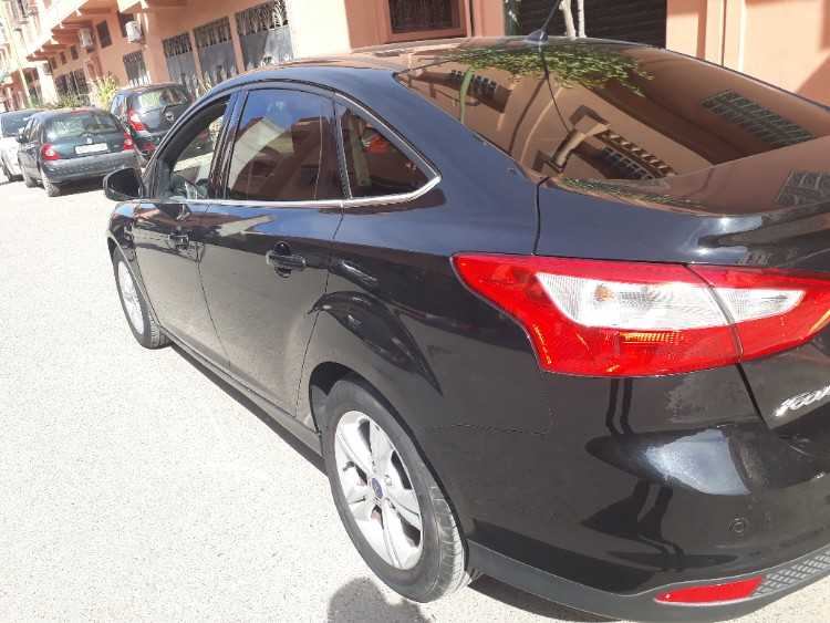 Ford focus très bon état