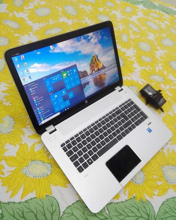 Hp i7 Ram 16 Double Graphique Disc 256 SSD