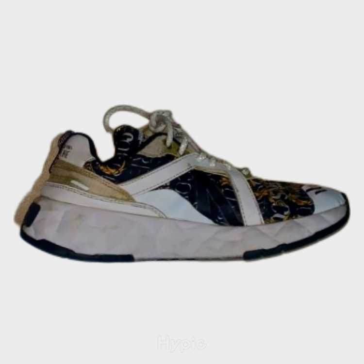 À vendre : Baskets VERSACE JEANS COUTURE.