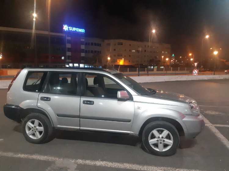 نيسان اكستراي