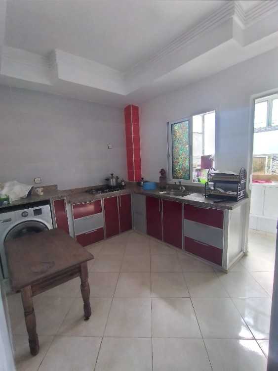 Apparemment à vendre