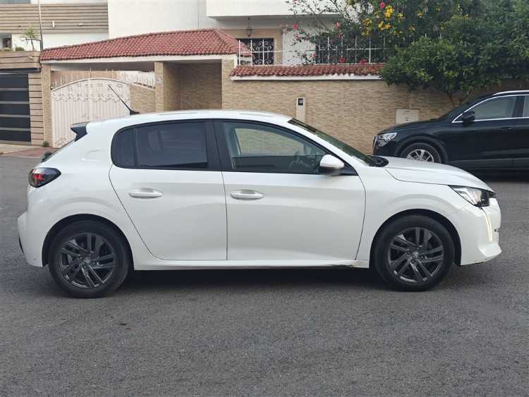Peugeot 208 active 2021