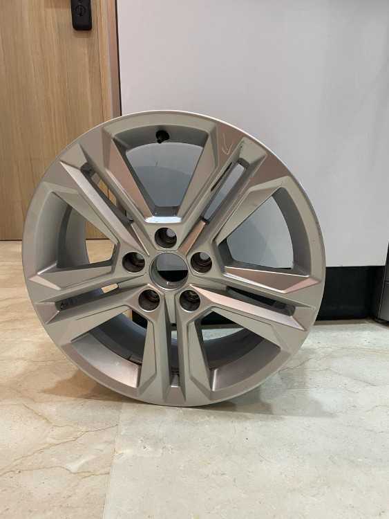 Une voiture a vendre