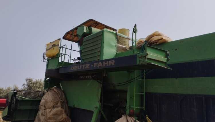 آلات الحصاد deutz-fahr للبيع بحالة ممتازة