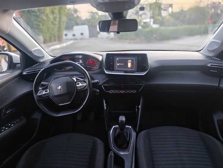 Peugeot 208 active 2021