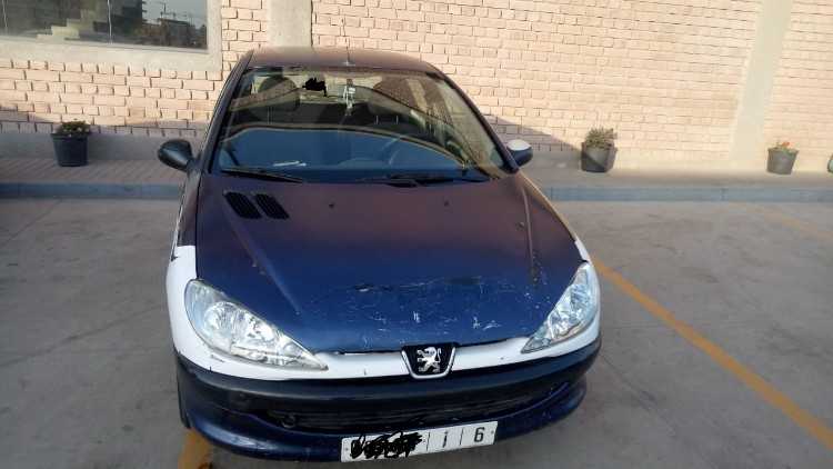 Peugeot206 essence model2001