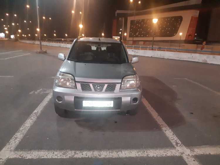 نيسان اكستراي
