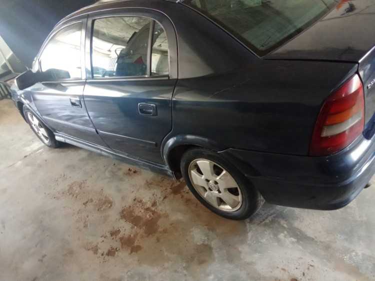 Opel astra model 2004