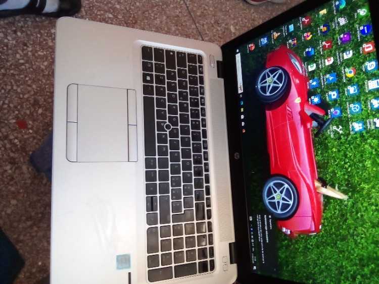 HP EliteBook i7 Génération6 Batterie 5H 256SSD 8RA