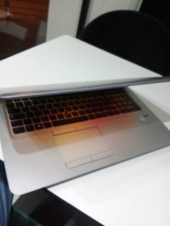 HP EliteBook i7 Génération6 Batterie 5H 256Go SSD