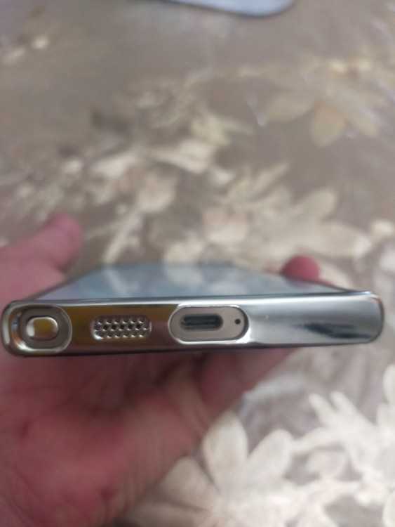 SAMSUNG S24