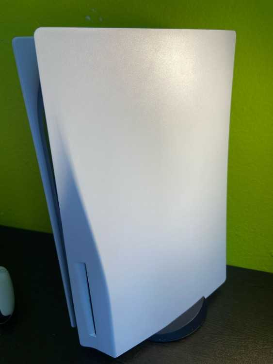Ps5 standard avec 2 manettes