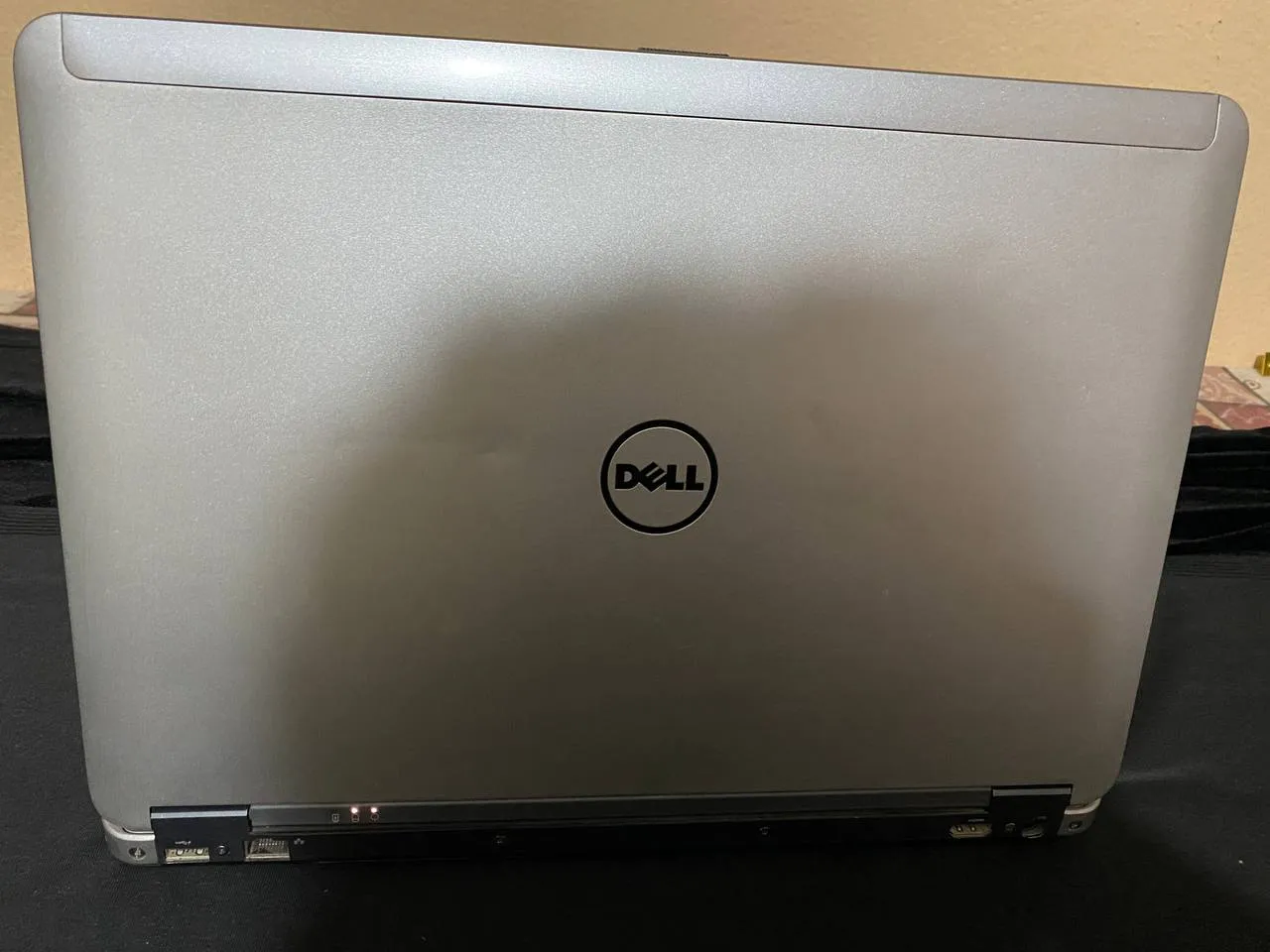 Pc portable Dell latitude E6440 i5 4g ram 4 stockage 700 batterie