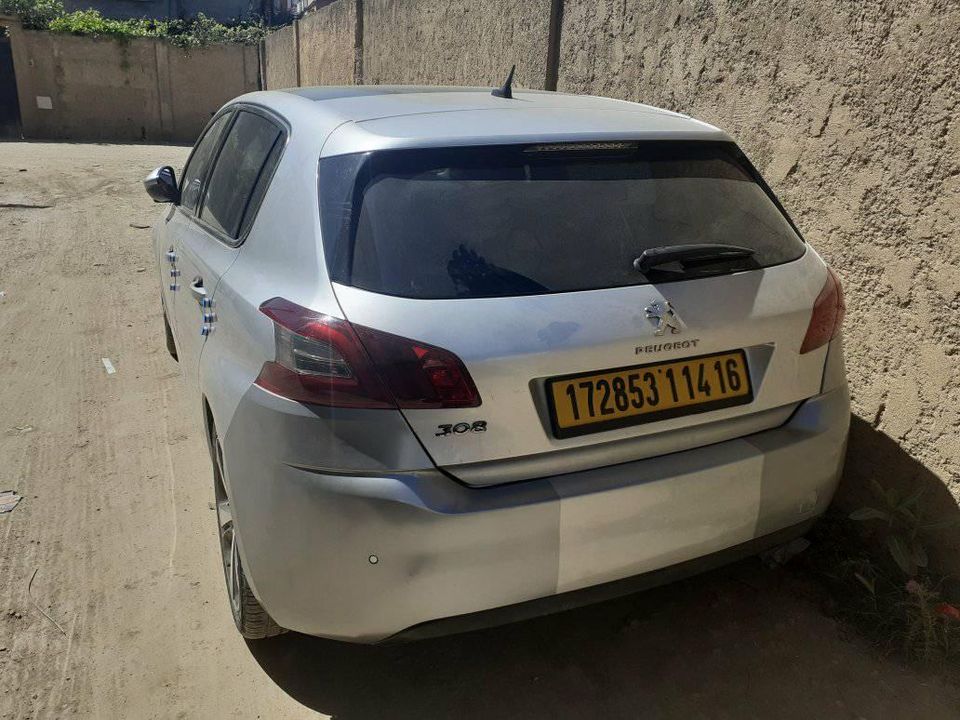 PEUGEOT 308