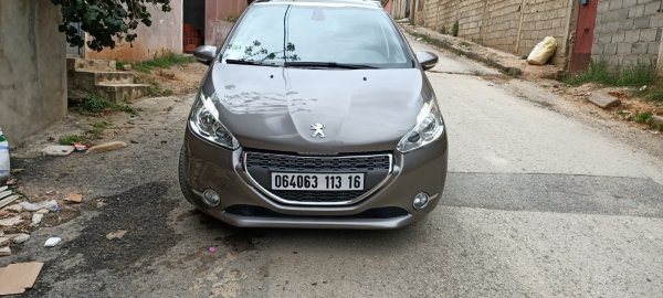 Peugeot À vendre à 15 TIZI OUZOU