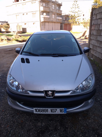 PEUGEOT 206