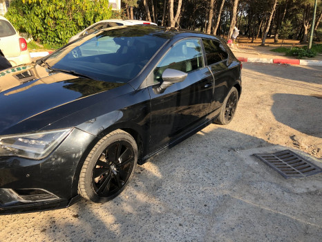 SEAT LEON
