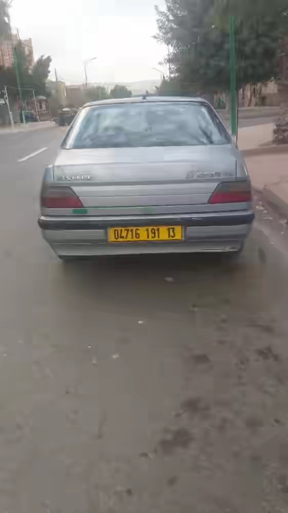 PEUGEOT 605