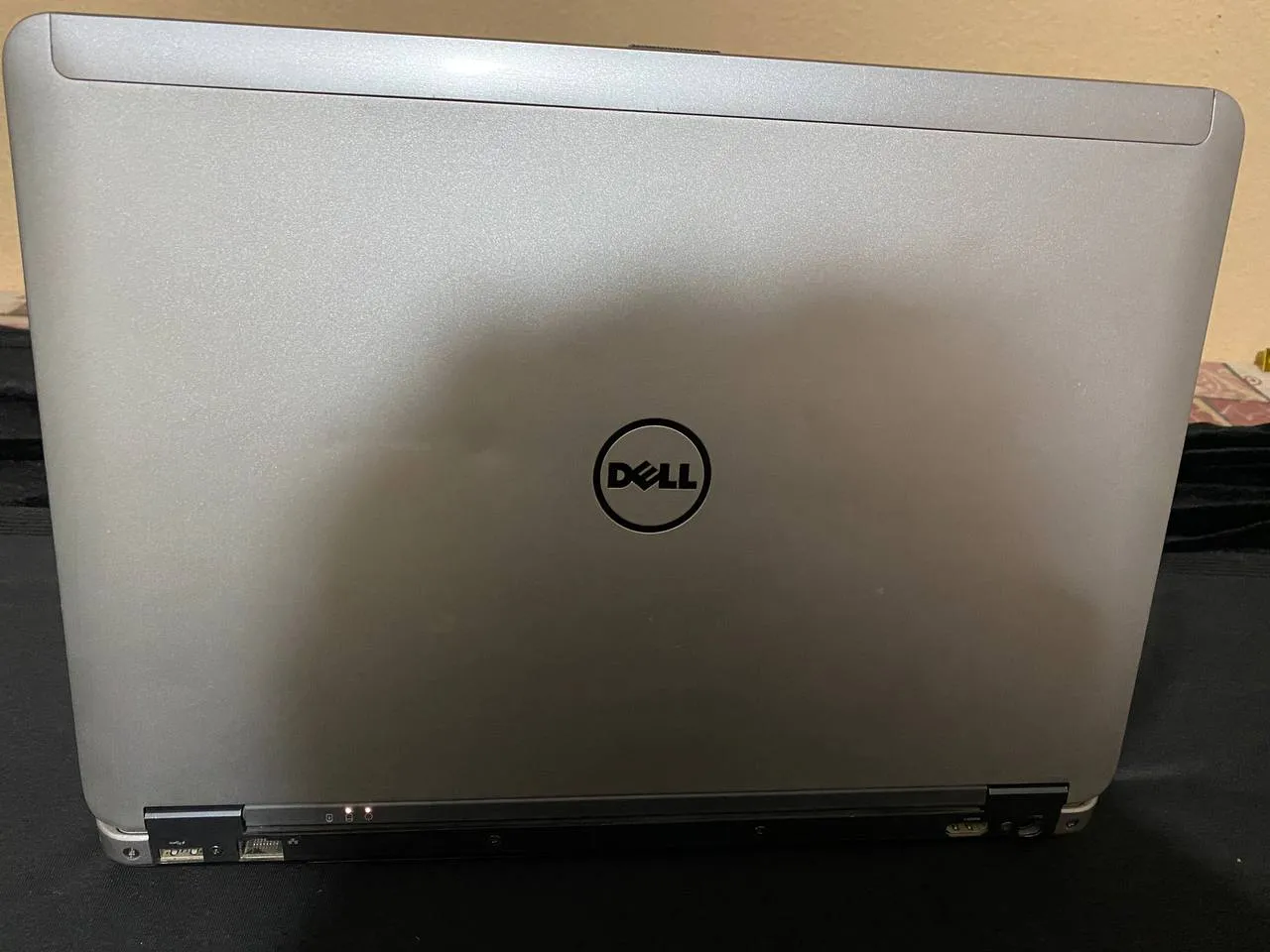 Pc portable Dell latitude E6440 i5 4g ram 4 stockage 700 batterie